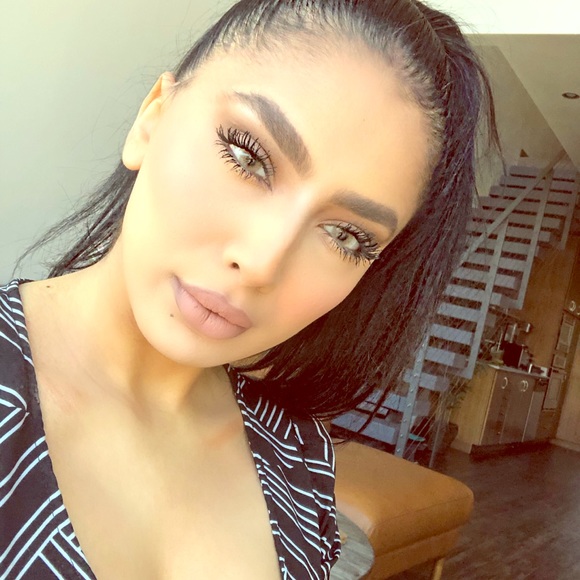 Meet your Posher, Zohal - Picture 1 of 1